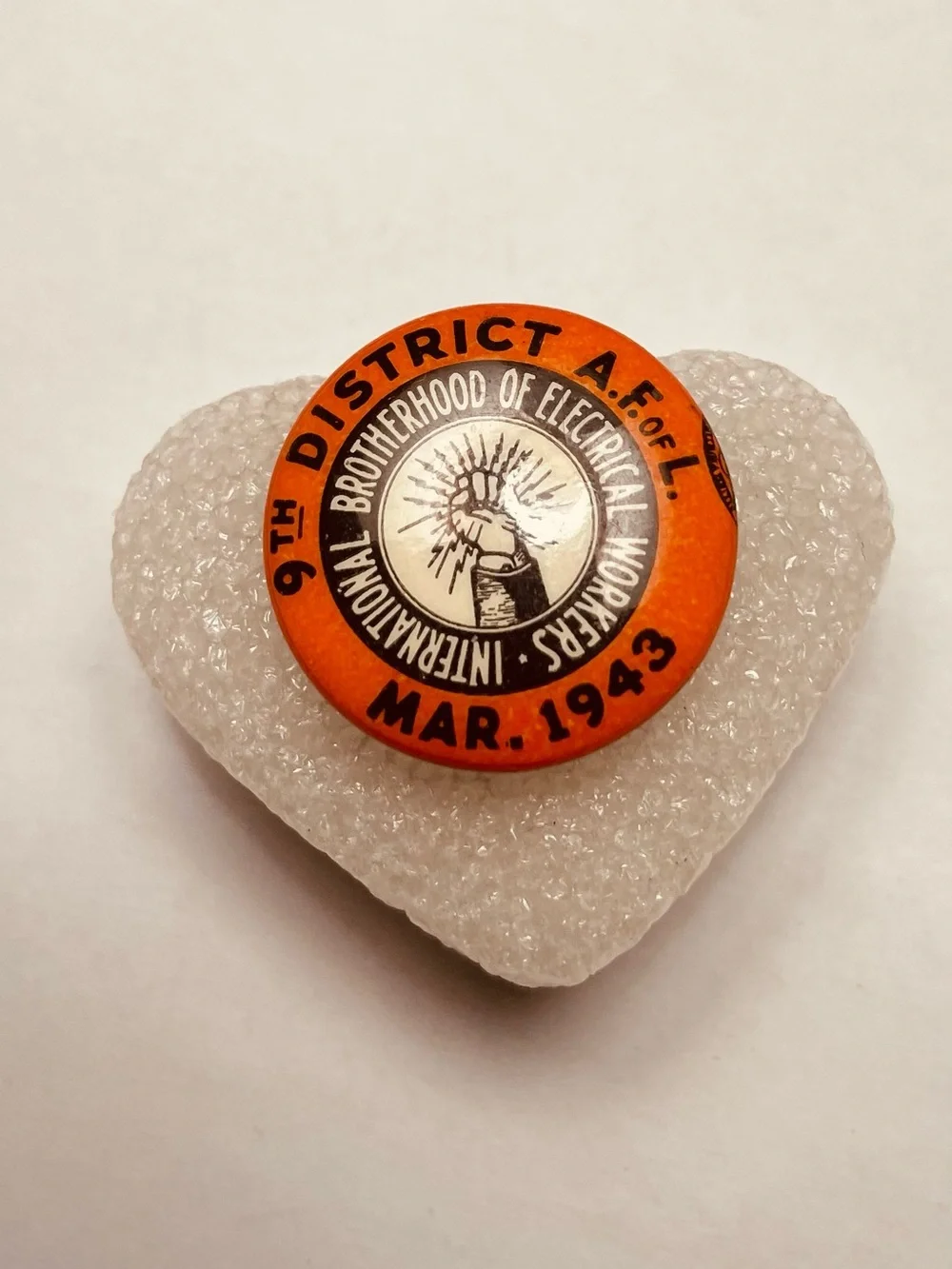 Unbranded collectors pin